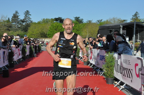 Marathon_Cheverny2025_Dimanche_Arrivees/2025CHEVERNY_ARRIVEE_00076.JPG