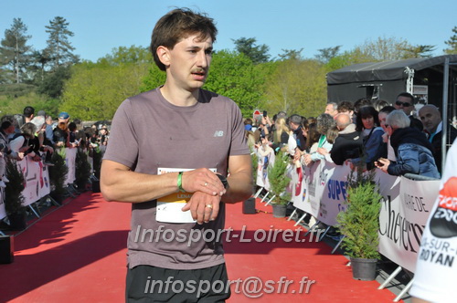 Marathon_Cheverny2025_Dimanche_Arrivees/2025CHEVERNY_ARRIVEE_00208.JPG