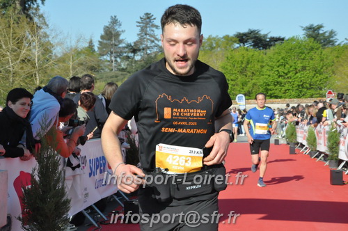 Marathon_Cheverny2025_Dimanche_Arrivees/2025CHEVERNY_ARRIVEE_00299.JPG