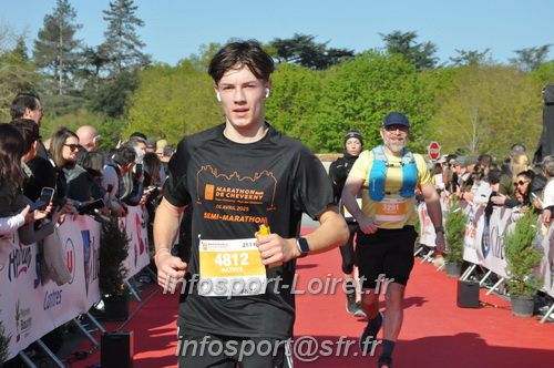 Marathon_Cheverny2025_Dimanche_Arrivees/2025CHEVERNY_ARRIVEE_00434.JPG