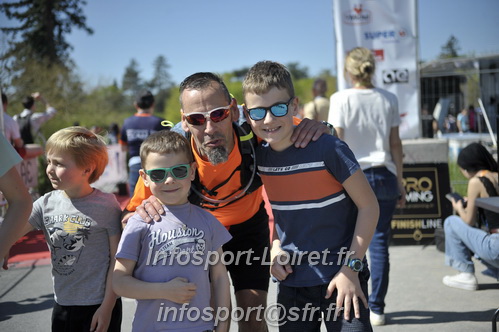 Marathon_Cheverny2025_Dimanche_Arrivees/2025CHEVERNY_ARRIVEE_02877.JPG