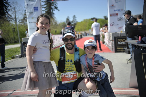 Marathon_Cheverny2025_Dimanche_Arrivees/2025CHEVERNY_ARRIVEE_02968.JPG