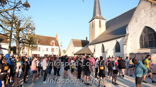 Marathon_Cheverny2025_Dimanche_Passage_CentreVille/2025CHEVERNY_VILLE_000002.JPG