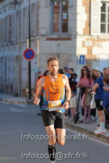 Marathon_Cheverny2025_Dimanche_Passage_CentreVille/2025CHEVERNY_VILLE_000004.JPG