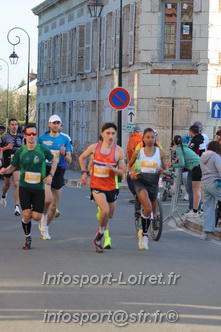 Marathon_Cheverny2025_Dimanche_Passage_CentreVille/2025CHEVERNY_VILLE_000008.JPG