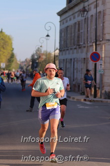 Marathon_Cheverny2025_Dimanche_Passage_CentreVille/2025CHEVERNY_VILLE_000016.JPG