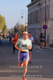 Marathon_Cheverny2025_Dimanche_Passage_CentreVille/2025CHEVERNY_VILLE_000017.JPG