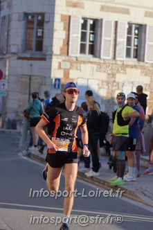 Marathon_Cheverny2025_Dimanche_Passage_CentreVille/2025CHEVERNY_VILLE_000023.JPG
