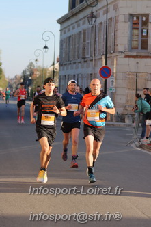 Marathon_Cheverny2025_Dimanche_Passage_CentreVille/2025CHEVERNY_VILLE_000032.JPG