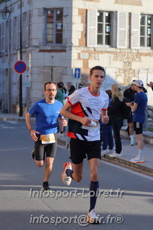 Marathon_Cheverny2025_Dimanche_Passage_CentreVille/2025CHEVERNY_VILLE_000051.JPG