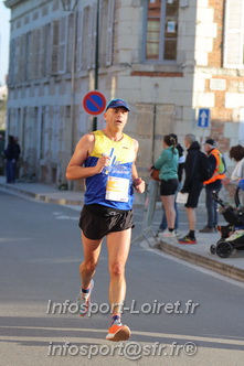 Marathon_Cheverny2025_Dimanche_Passage_CentreVille/2025CHEVERNY_VILLE_000058.JPG