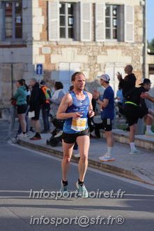 Marathon_Cheverny2025_Dimanche_Passage_CentreVille/2025CHEVERNY_VILLE_000059.JPG