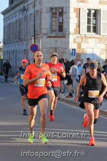 Marathon_Cheverny2025_Dimanche_Passage_CentreVille/2025CHEVERNY_VILLE_000064.JPG