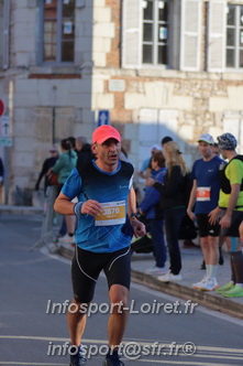 Marathon_Cheverny2025_Dimanche_Passage_CentreVille/2025CHEVERNY_VILLE_000066.JPG