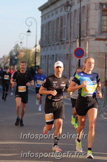 Marathon_Cheverny2025_Dimanche_Passage_CentreVille/2025CHEVERNY_VILLE_000069.JPG