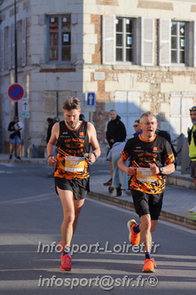 Marathon_Cheverny2025_Dimanche_Passage_CentreVille/2025CHEVERNY_VILLE_000107.JPG