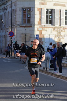 Marathon_Cheverny2025_Dimanche_Passage_CentreVille/2025CHEVERNY_VILLE_000109.JPG