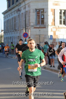 Marathon_Cheverny2025_Dimanche_Passage_CentreVille/2025CHEVERNY_VILLE_000117.JPG