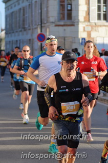Marathon_Cheverny2025_Dimanche_Passage_CentreVille/2025CHEVERNY_VILLE_000124.JPG