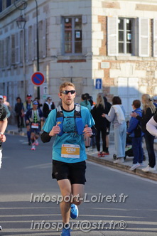 Marathon_Cheverny2025_Dimanche_Passage_CentreVille/2025CHEVERNY_VILLE_000134.JPG