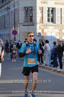 Marathon_Cheverny2025_Dimanche_Passage_CentreVille/2025CHEVERNY_VILLE_000135.JPG