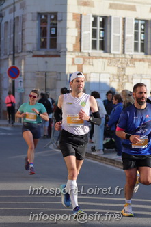 Marathon_Cheverny2025_Dimanche_Passage_CentreVille/2025CHEVERNY_VILLE_000144.JPG