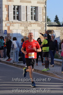 Marathon_Cheverny2025_Dimanche_Passage_CentreVille/2025CHEVERNY_VILLE_000148.JPG
