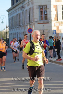 Marathon_Cheverny2025_Dimanche_Passage_CentreVille/2025CHEVERNY_VILLE_000151.JPG
