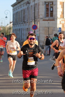 Marathon_Cheverny2025_Dimanche_Passage_CentreVille/2025CHEVERNY_VILLE_000154.JPG