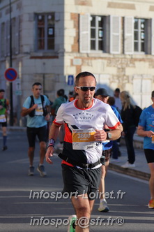 Marathon_Cheverny2025_Dimanche_Passage_CentreVille/2025CHEVERNY_VILLE_000165.JPG