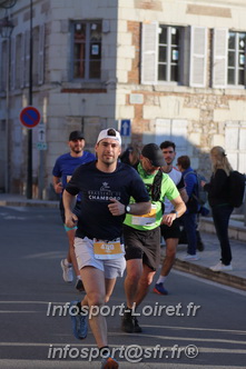 Marathon_Cheverny2025_Dimanche_Passage_CentreVille/2025CHEVERNY_VILLE_000196.JPG