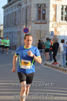 Marathon_Cheverny2025_Dimanche_Passage_CentreVille/2025CHEVERNY_VILLE_000198.JPG