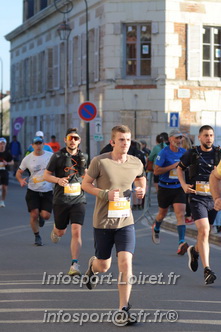Marathon_Cheverny2025_Dimanche_Passage_CentreVille/2025CHEVERNY_VILLE_000204.JPG