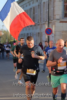 Marathon_Cheverny2025_Dimanche_Passage_CentreVille/2025CHEVERNY_VILLE_000226.JPG