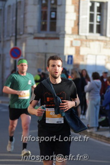 Marathon_Cheverny2025_Dimanche_Passage_CentreVille/2025CHEVERNY_VILLE_000227.JPG