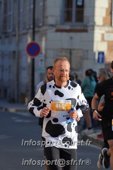 Marathon_Cheverny2025_Dimanche_Passage_CentreVille/2025CHEVERNY_VILLE_000229.JPG