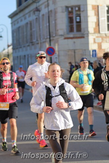 Marathon_Cheverny2025_Dimanche_Passage_CentreVille/2025CHEVERNY_VILLE_000269.JPG