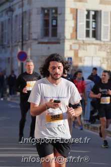 Marathon_Cheverny2025_Dimanche_Passage_CentreVille/2025CHEVERNY_VILLE_000284.JPG