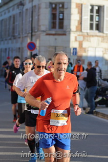 Marathon_Cheverny2025_Dimanche_Passage_CentreVille/2025CHEVERNY_VILLE_000289.JPG
