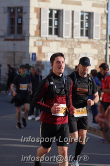 Marathon_Cheverny2025_Dimanche_Passage_CentreVille/2025CHEVERNY_VILLE_000293.JPG