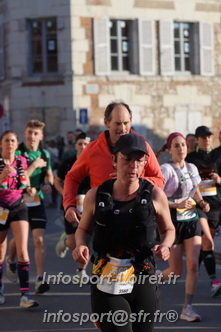 Marathon_Cheverny2025_Dimanche_Passage_CentreVille/2025CHEVERNY_VILLE_000343.JPG