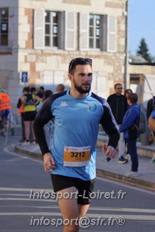 Marathon_Cheverny2025_Dimanche_Passage_CentreVille/2025CHEVERNY_VILLE_000378.JPG