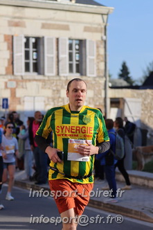 Marathon_Cheverny2025_Dimanche_Passage_CentreVille/2025CHEVERNY_VILLE_000383.JPG