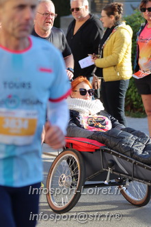 Marathon_Cheverny2025_Dimanche_Passage_CentreVille/2025CHEVERNY_VILLE_000415.JPG