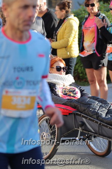 Marathon_Cheverny2025_Dimanche_Passage_CentreVille/2025CHEVERNY_VILLE_000416.JPG