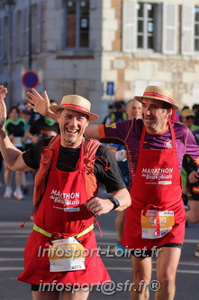 Marathon_Cheverny2025_Dimanche_Passage_CentreVille/2025CHEVERNY_VILLE_000430.JPG