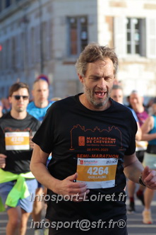 Marathon_Cheverny2025_Dimanche_Passage_CentreVille/2025CHEVERNY_VILLE_000452.JPG