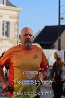 Marathon_Cheverny2025_Dimanche_Passage_CentreVille/2025CHEVERNY_VILLE_000458.JPG