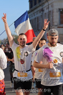 Marathon_Cheverny2025_Dimanche_Passage_CentreVille/2025CHEVERNY_VILLE_000472.JPG