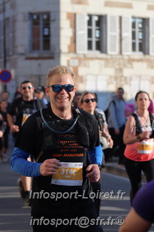 Marathon_Cheverny2025_Dimanche_Passage_CentreVille/2025CHEVERNY_VILLE_000486.JPG